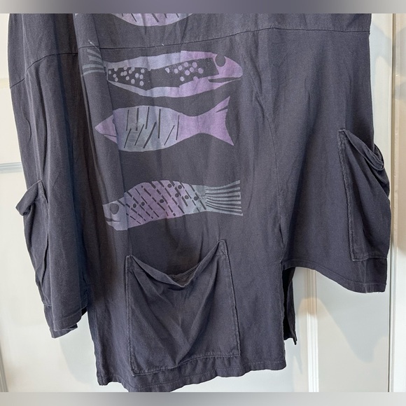 Blue Fish Flower Pot Top in Black Sand - Picture 4 of 6